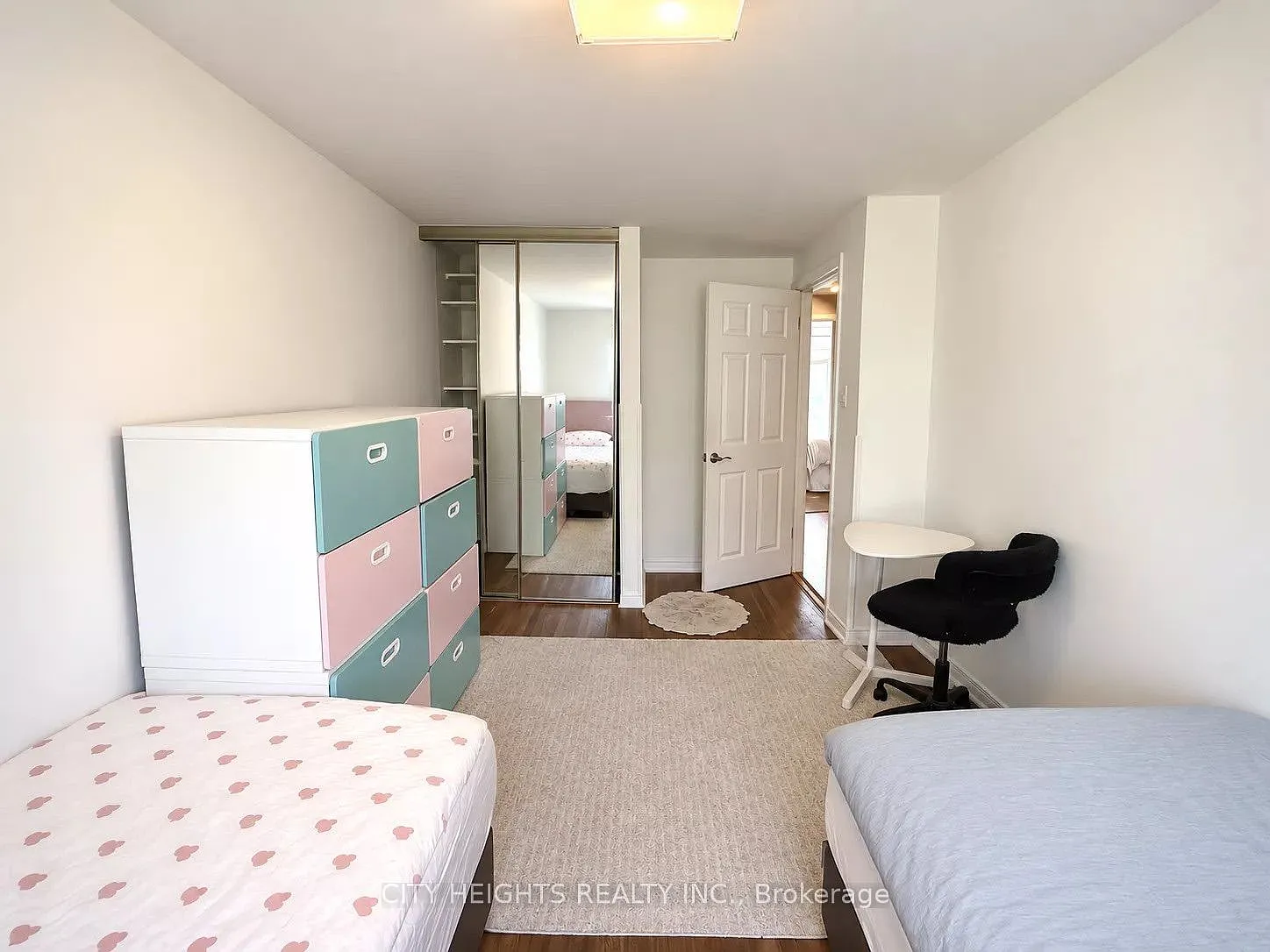3 bed, $3,550 — Photo 3