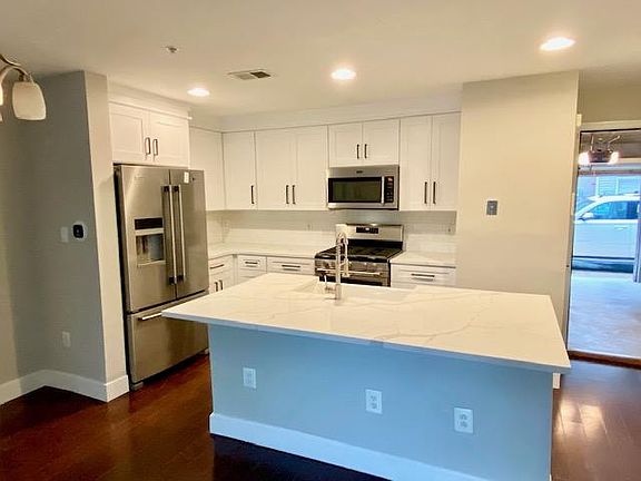 3rd image of 5016 Barbour Dr