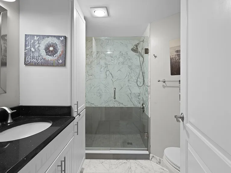 233 NE Edgewater Dr #104 — Photo 25