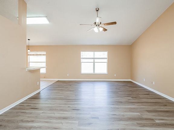 3rd image of 10449 Lake Hasson Cir