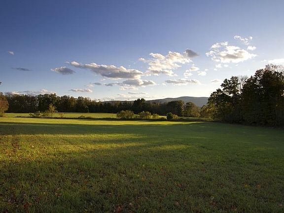 4 Yale Farm 2010_004