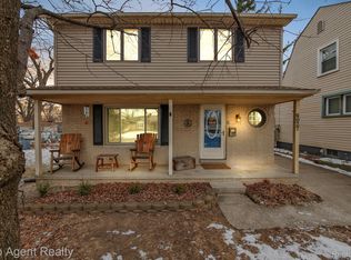 6027 Westpoint St, Taylor, MI 48180
