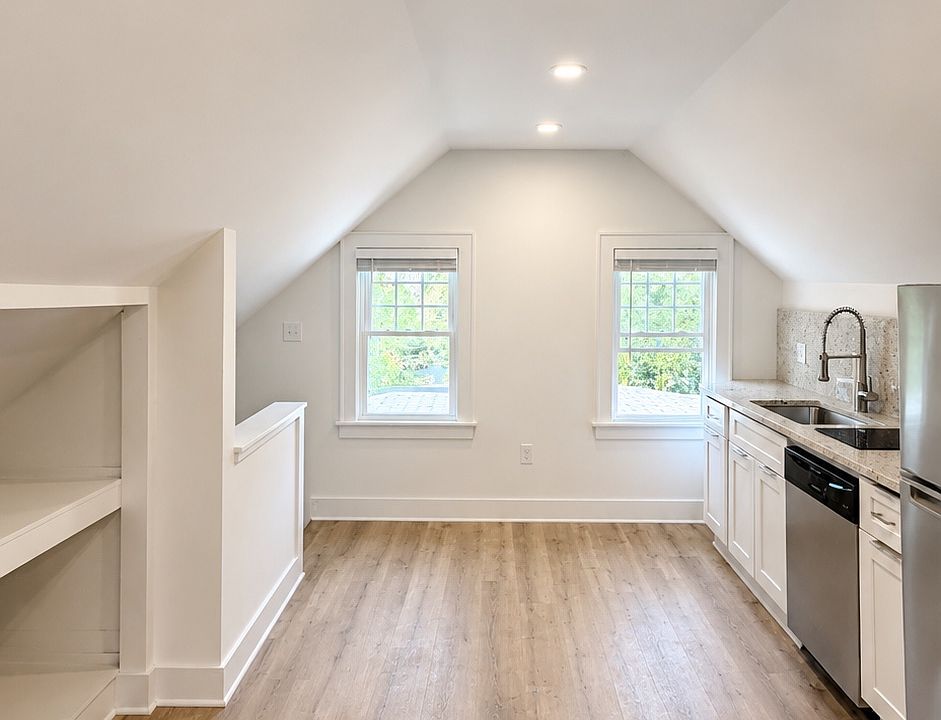 1st image of 2785 Avondale Ave #3