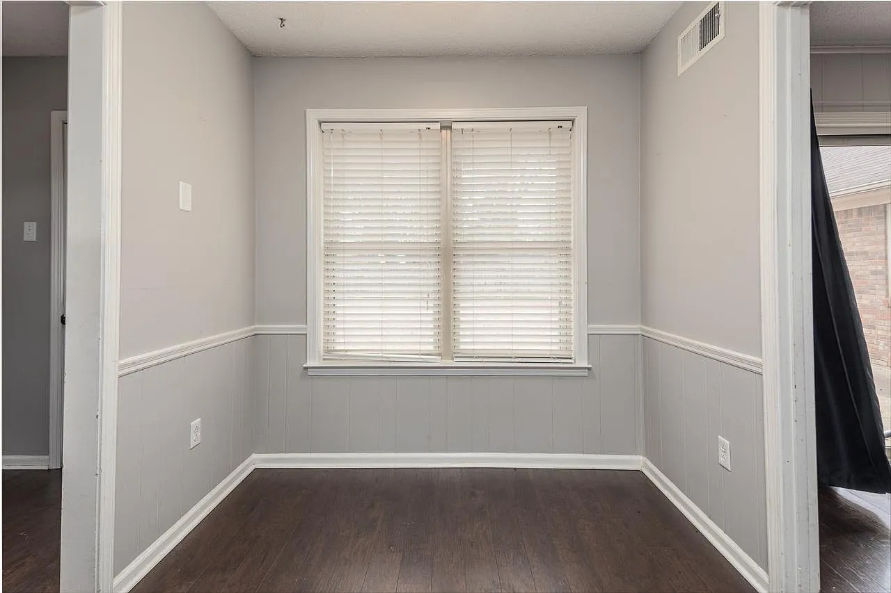 3935 N Heatherhill Dr — Photo 3