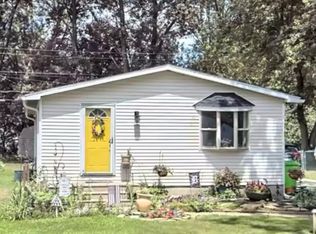 9200 Sandison Dr, White Lake, MI