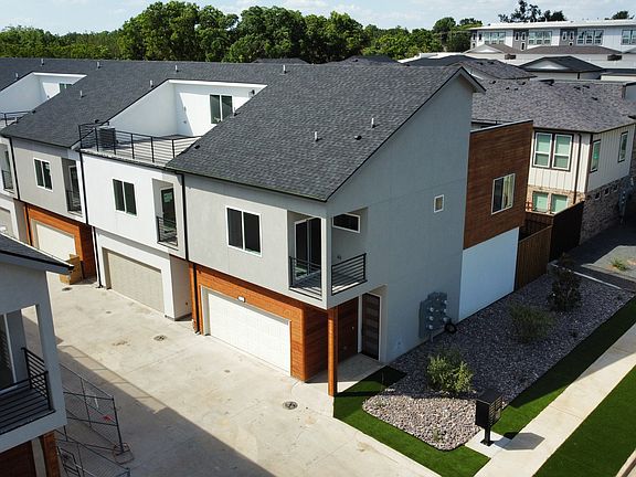 2nd image of 7319 Amour Vallon Pl