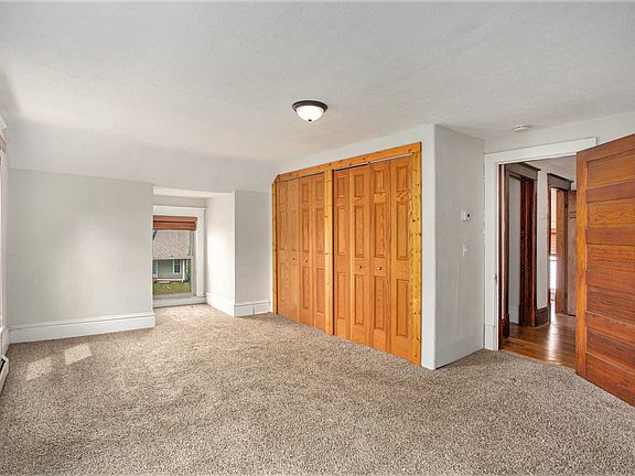 2nd image of 906 Pine Ave NW #1