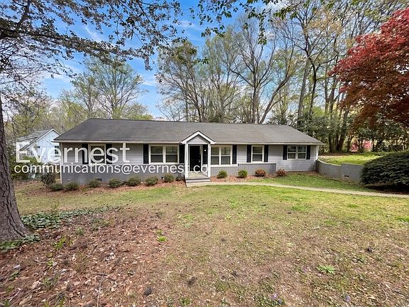 2nd image of 1345 Twin Oaks Cir SE