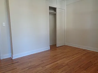 Rented by Zikos Realty Services