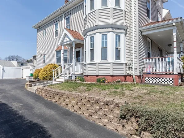 24 Fairview St, Winthrop, MA 02152