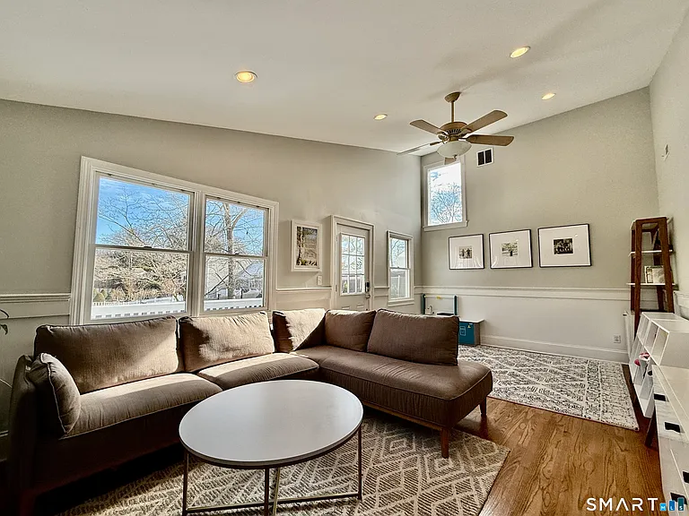 23 Sleepyhollow Dr — Photo 11