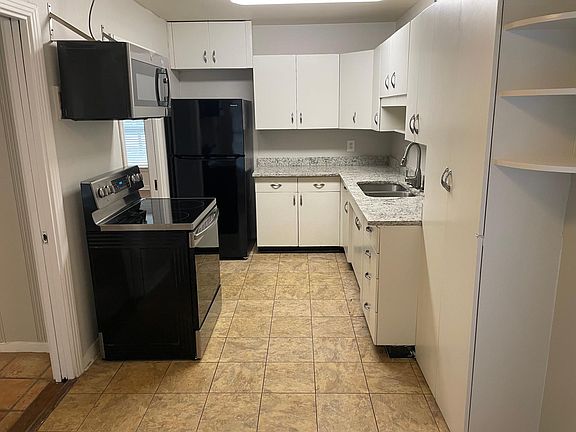 5th image of 292 Emporia Blvd