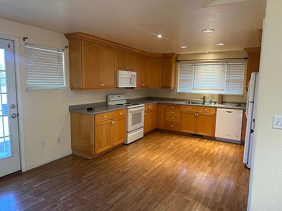 5th image of 1794 W 12th Ave