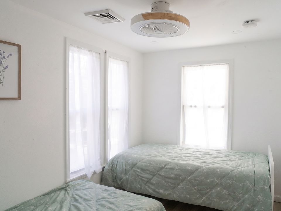 Bedroom #1 (off living rom)