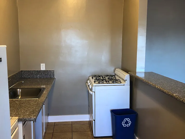 Edgemont — Photo 18