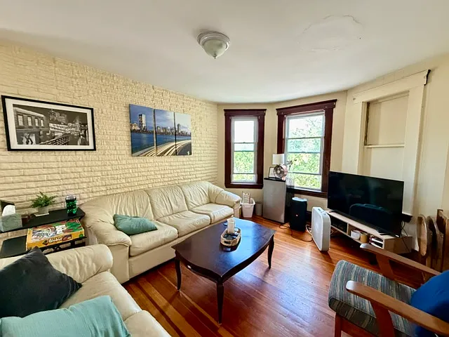 38 Illinois Ave #2 — Photo 8