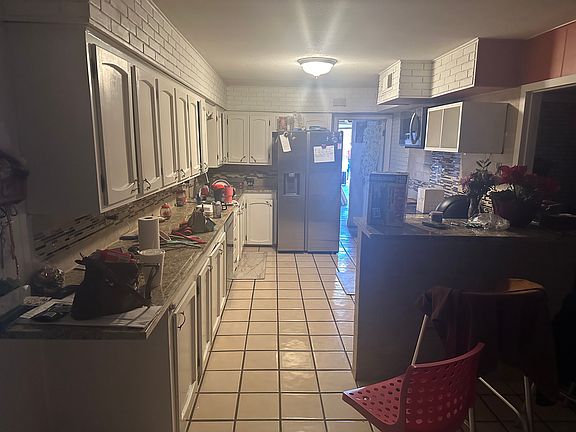 2nd image of 234 Cayo Blvd