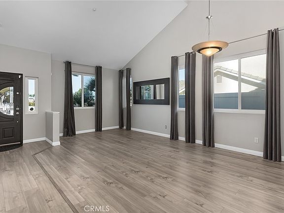 3rd image of 1439 Lochaber Ct