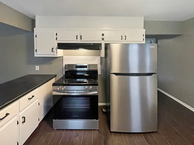 704 Park St — Photo 10