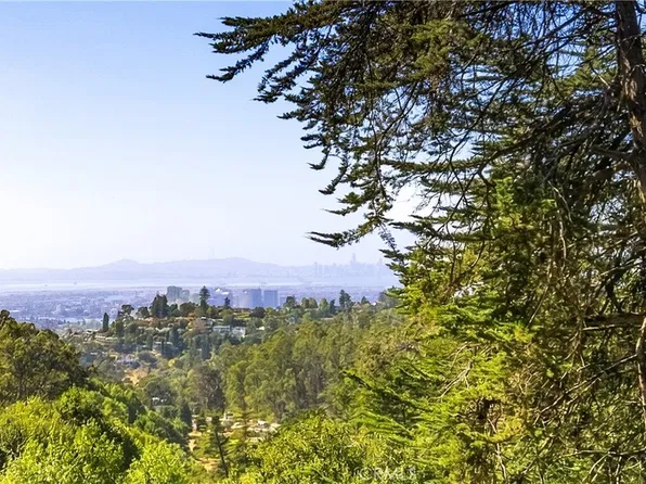 6090 Girvin Dr Lot 2341, Oakland, CA 94611