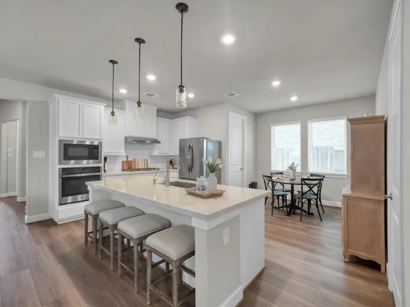 1123 Five T Ln, Tomball, TX 77375