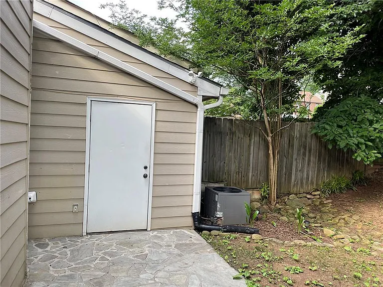 1068 Travelers Trl NW — Photo 38