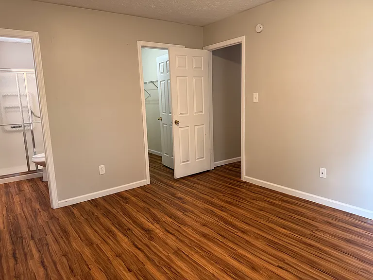 276 Pleasant Pointe Dr — Photo 10