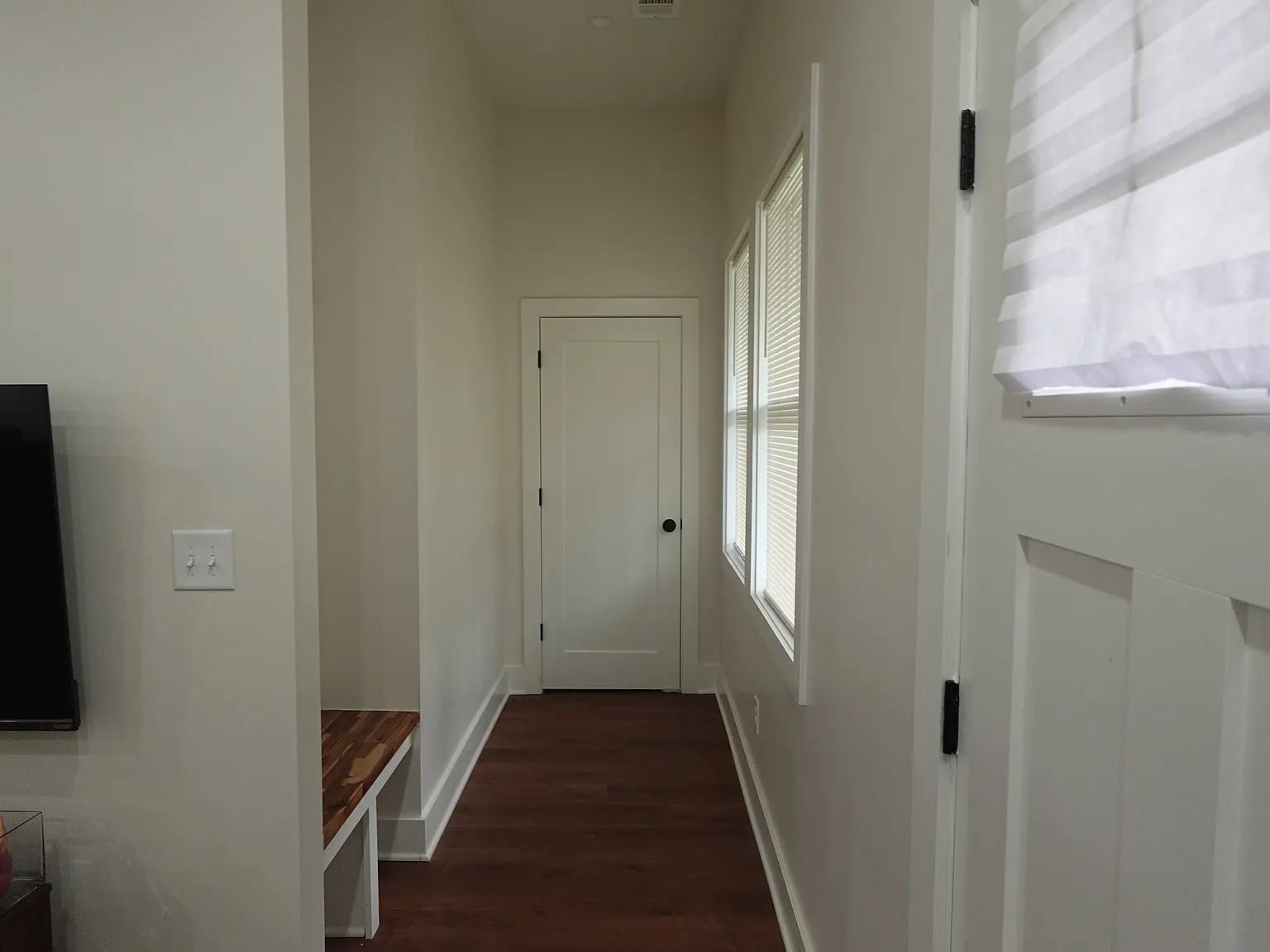 3 bed, 1339 sqft, $2,000 — Photo 2