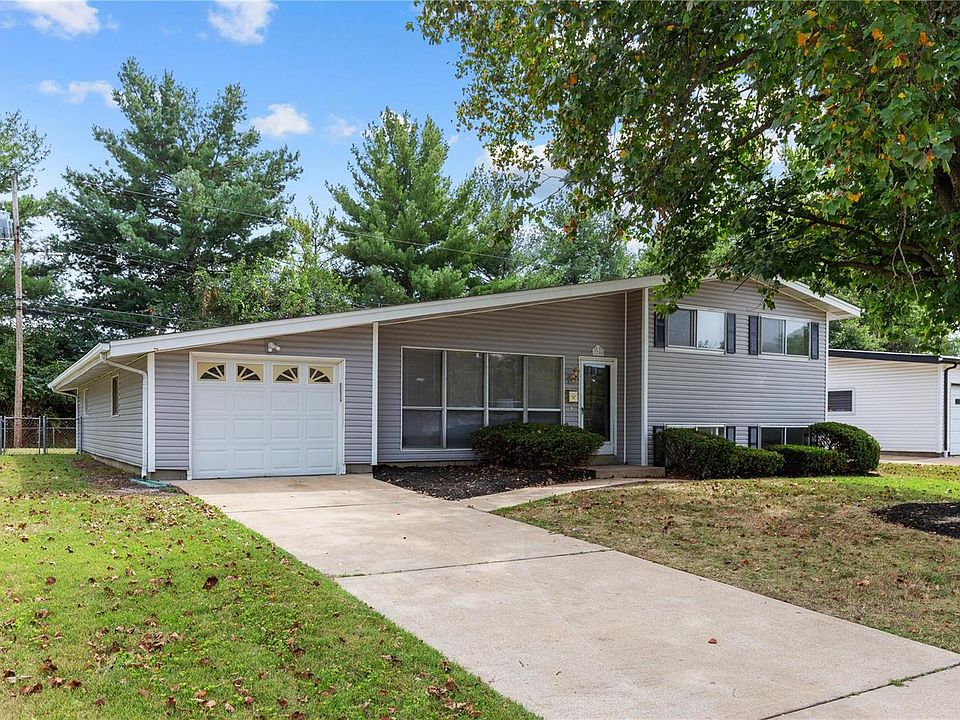 1st image of 2280 Martin Dr