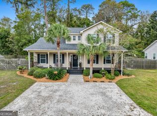 19 Holly Lane St, Simons Island, GA 31522