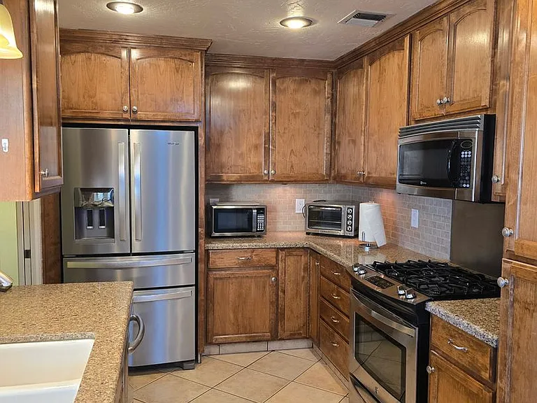 1019 Scott St — Photo 8