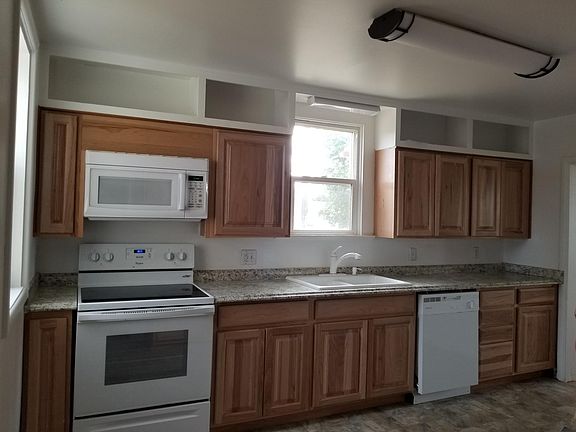 2nd image of 21805 E Wellesley Ave