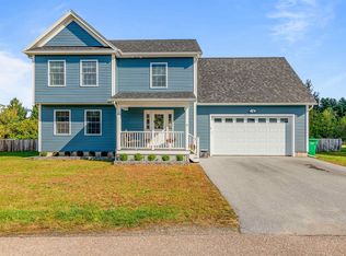 6 N Gardens Ln, Milton, VT 05468