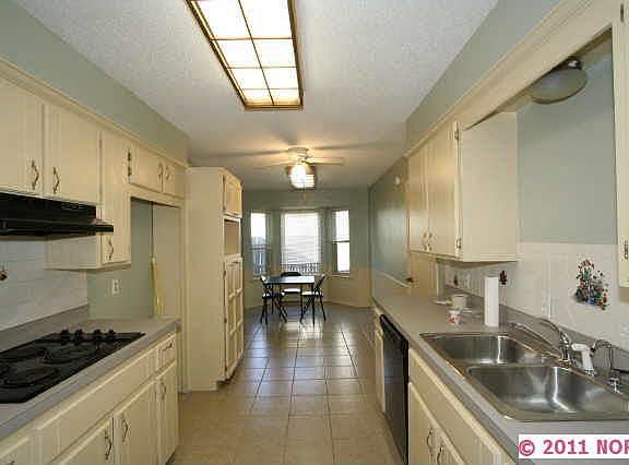 4th image of 2417 W Driftwood Dr