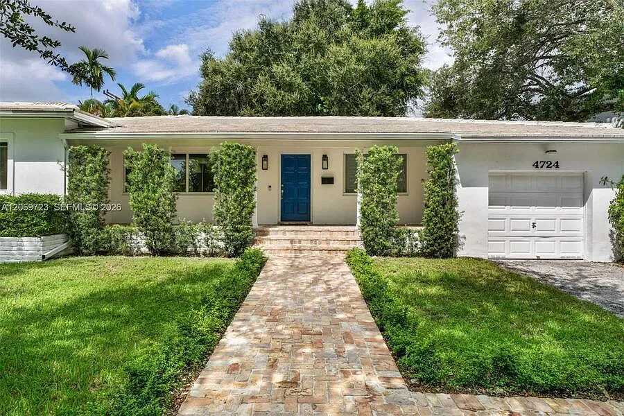 3 bed, 1840 sqft, $7,990 — Photo 2