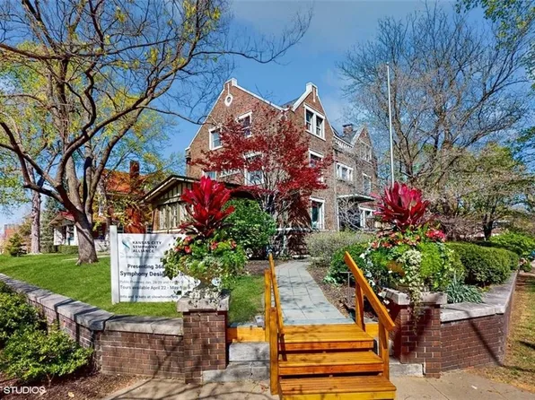 3681 Madison Ave, Kansas City, MO 64111