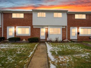 20419 Fifteen Mile Rd #17, Clinton Township, MI 48035