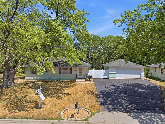 5th image of 8031 Hadley Ave S