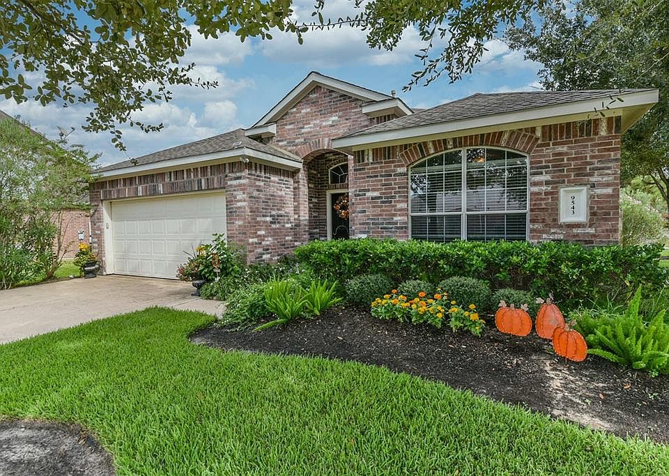 1st image of 9543 Curry Landing Dr