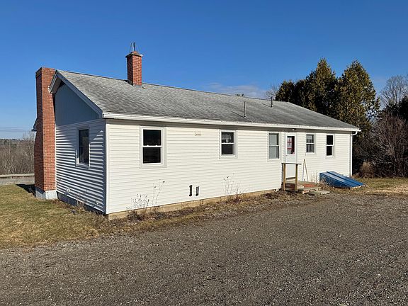2nd image of 1115 River Road