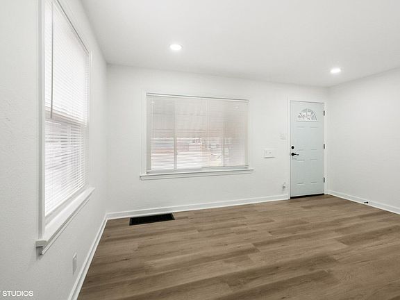 3rd image of 6833 Forestdale Ave