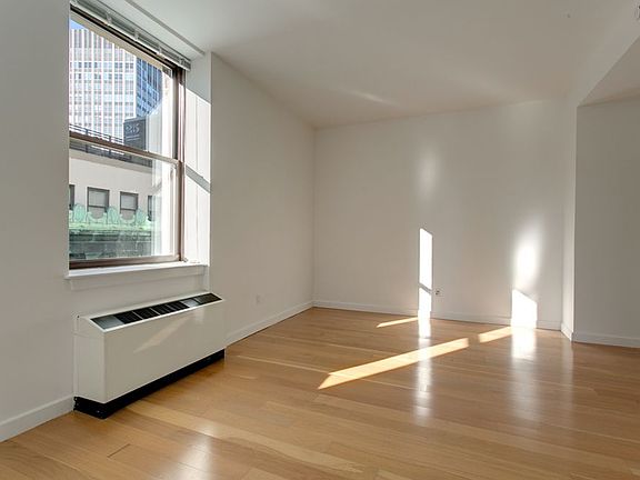 2nd image of 37 Wall St APT 18R