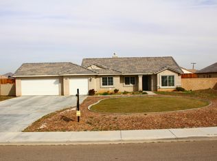 21280 Glenora Dr, Apple Valley, CA 92308