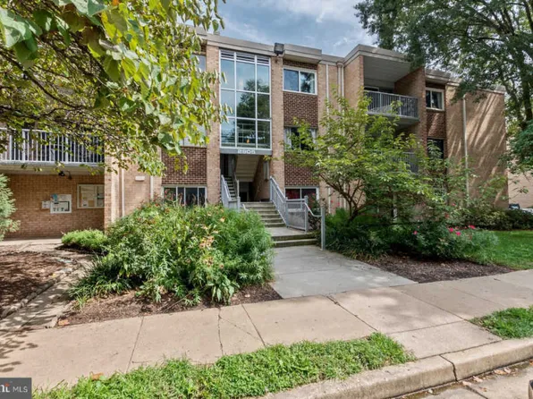 2905 Charing Cross Rd APT 9, Falls Church, VA 22042