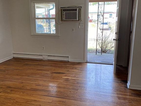 2nd image of 7 Kenalcon Dr