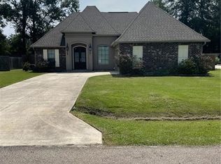 11471 Copper Hill Dr, Hammond, LA 70403
