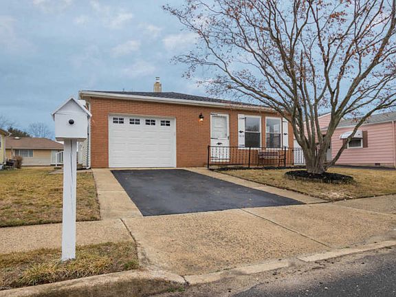 2nd image of 1010 Camino Real Ct