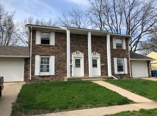 525 Heather Ln, Dixon, IL 61021