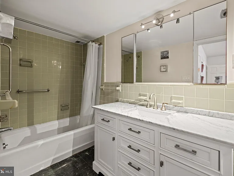 2426 I St NW — Photo 26