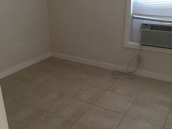 5th image of 451 SE 8th St